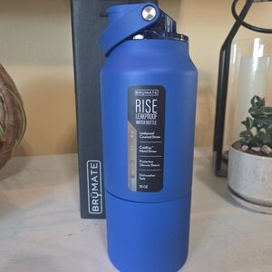 BrüMate Rise 35 oz Leakproof Water Bottle — Blue